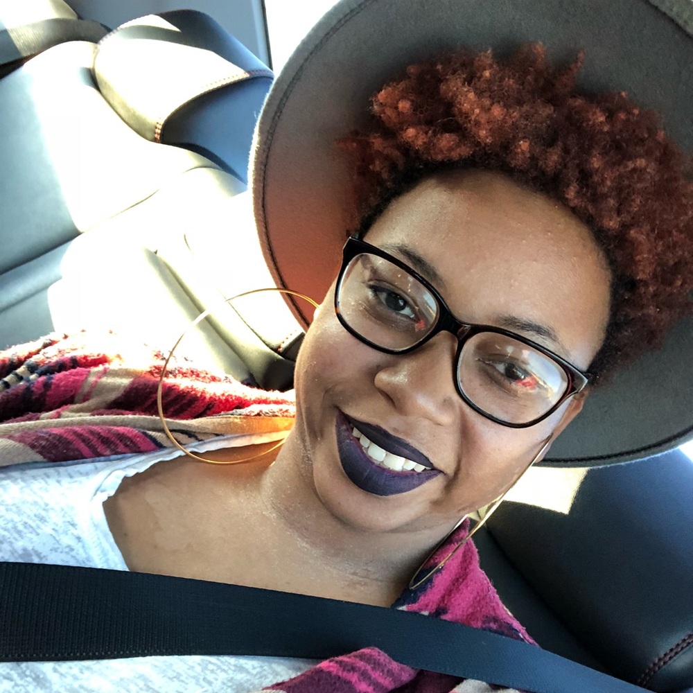 Meet your Posher, Kayla